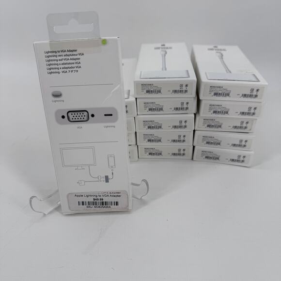 New - Apple Lightning to VGA Adapter, MD825AM/A - Picture 2 of 3